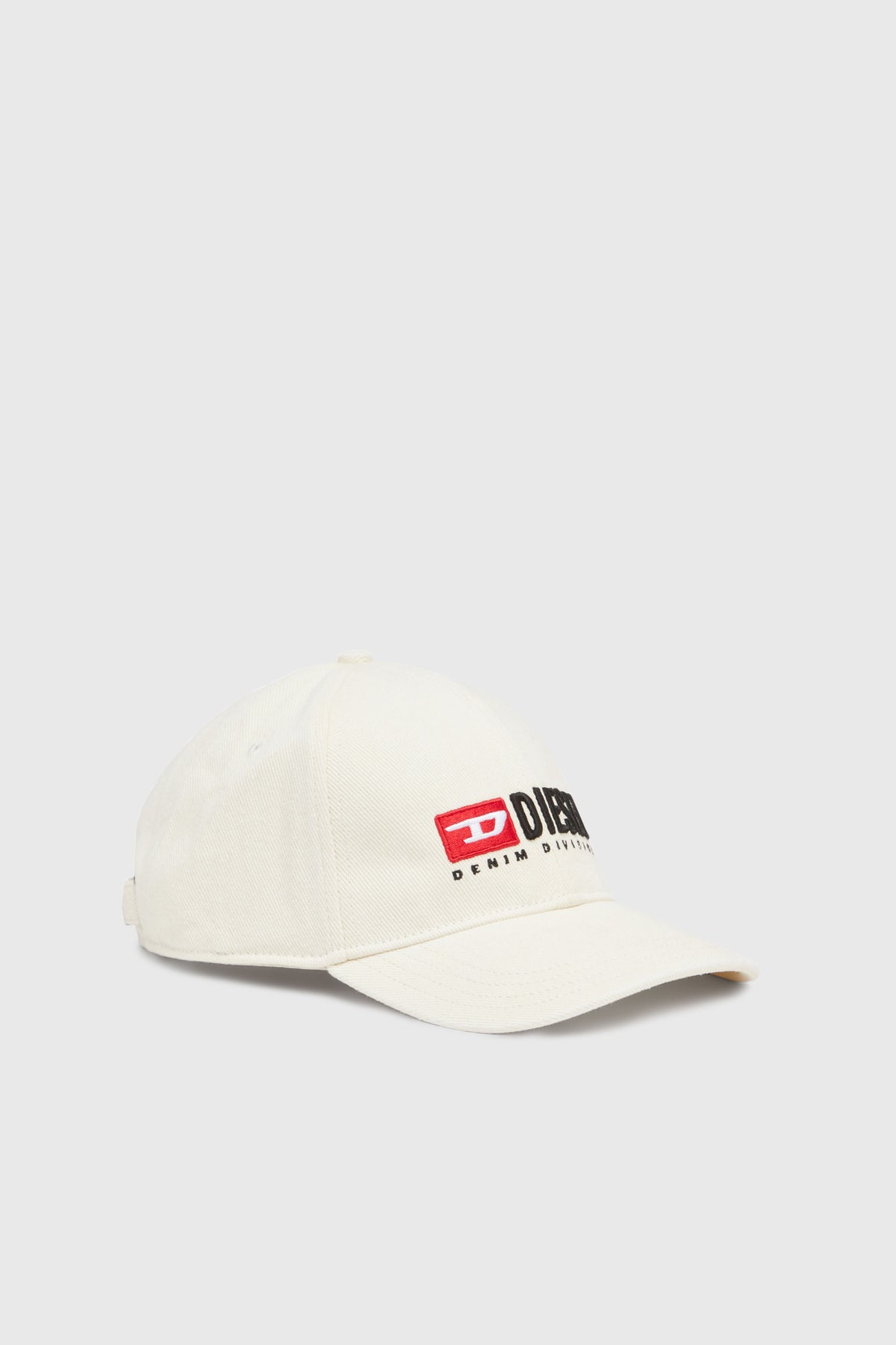 White Diesel Corry Div-Wash cap, men's headwear with a structured brim and Diesel branding, shown from front angle.