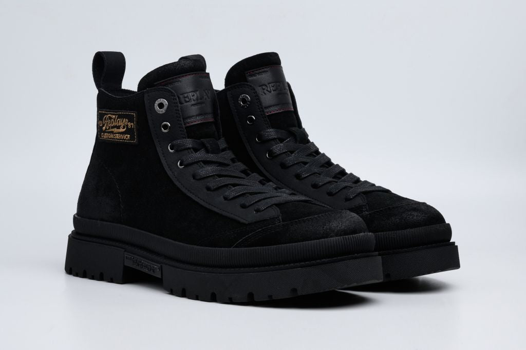 Replay Sandtown Mount 2 men's black sneakers with stylish design and lace-up closure, shown from a side angle.