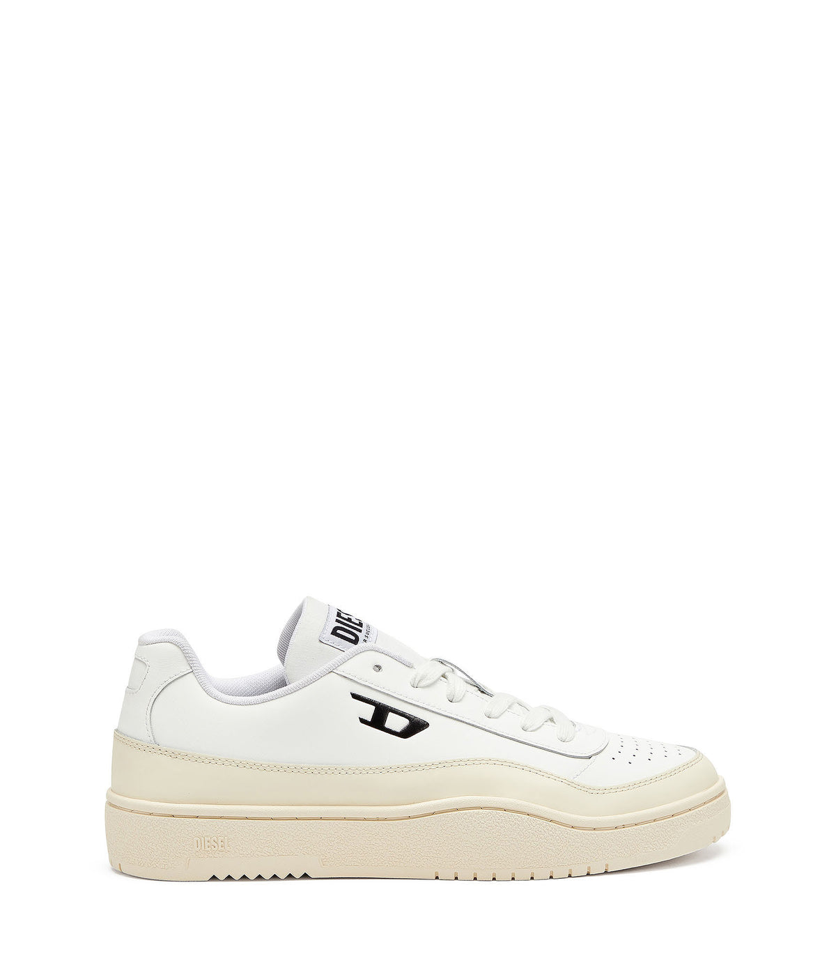 Diesel S-Tracker-D Low Cloud Crème Bright White men's sneakers with white and beige design, stylish and casual footwear.