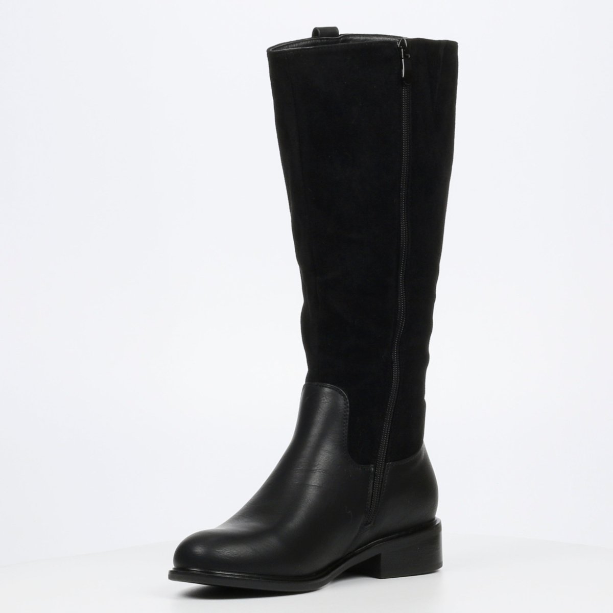 Black Butterfly Feet HUDA 18 long women's boots with sleek design and pointed toe, stylish footwear for women.