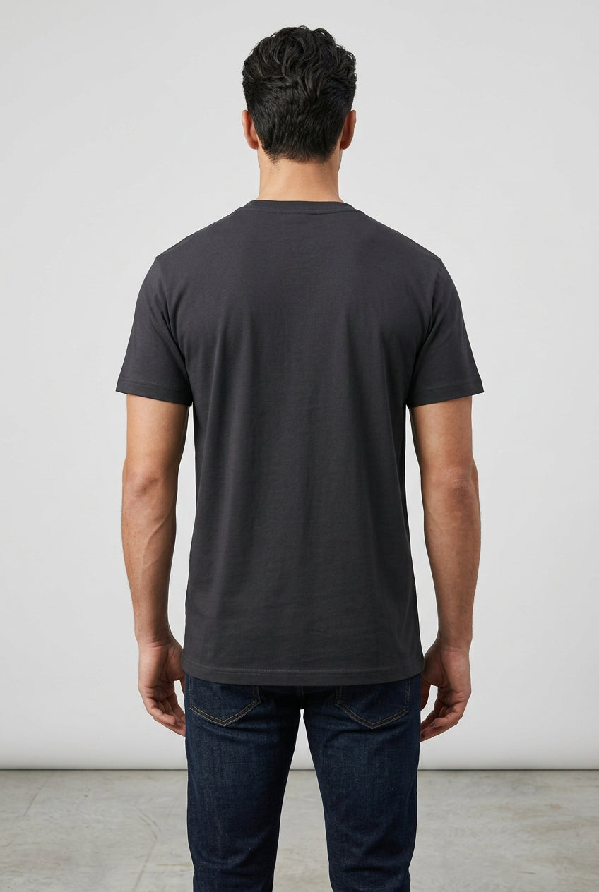 Black Covali Basso T-shirt for men, showing a comfortable fit and classic crew neck style, ideal for casual wear.
