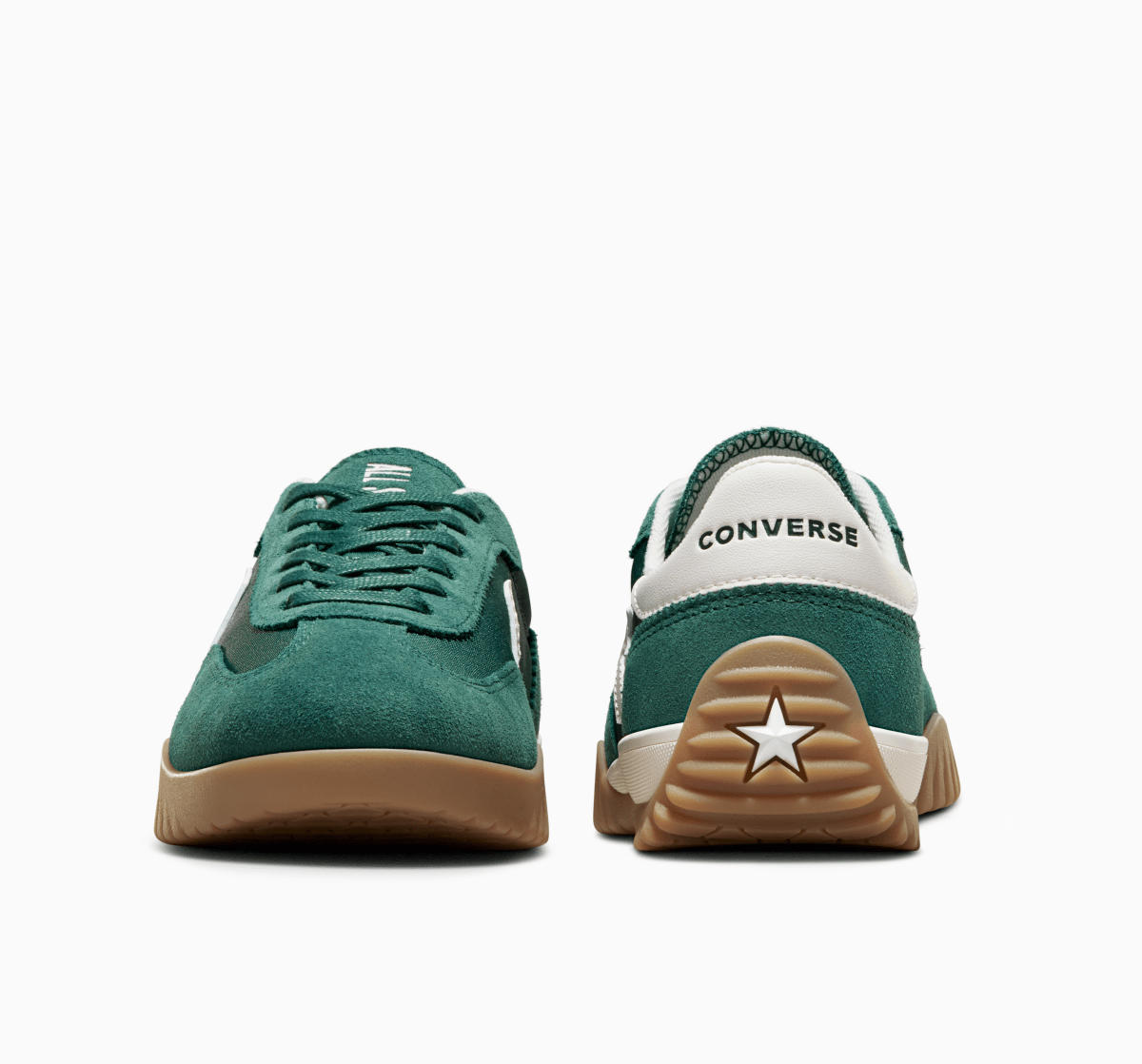 Green Converse Run Star Ox unisex sneakers with chunky sole and classic design, displayed on a plain background.