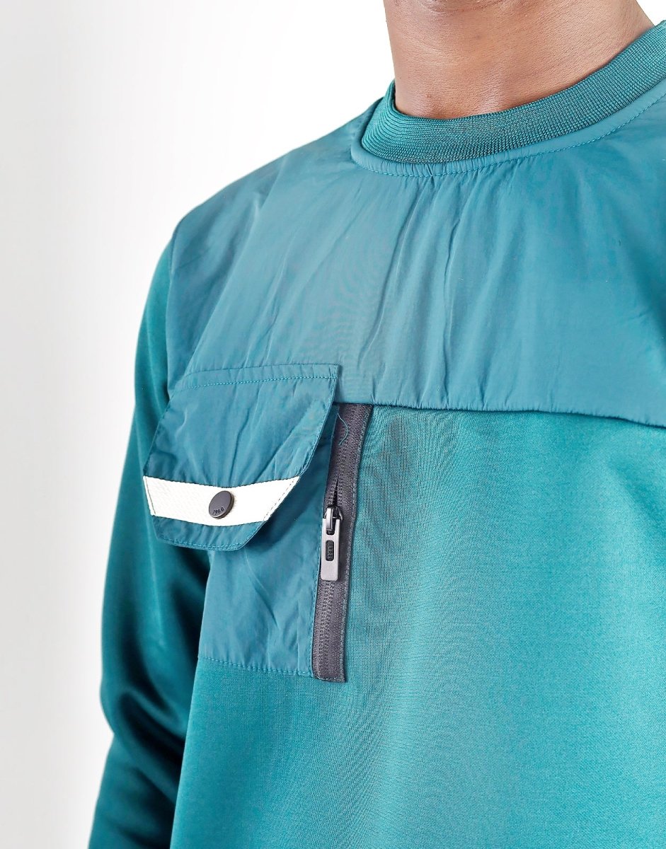 Klevas Foska men's emerald green pullover, knitted sweater with ribbed cuffs and neckline, casual and comfortable fit.