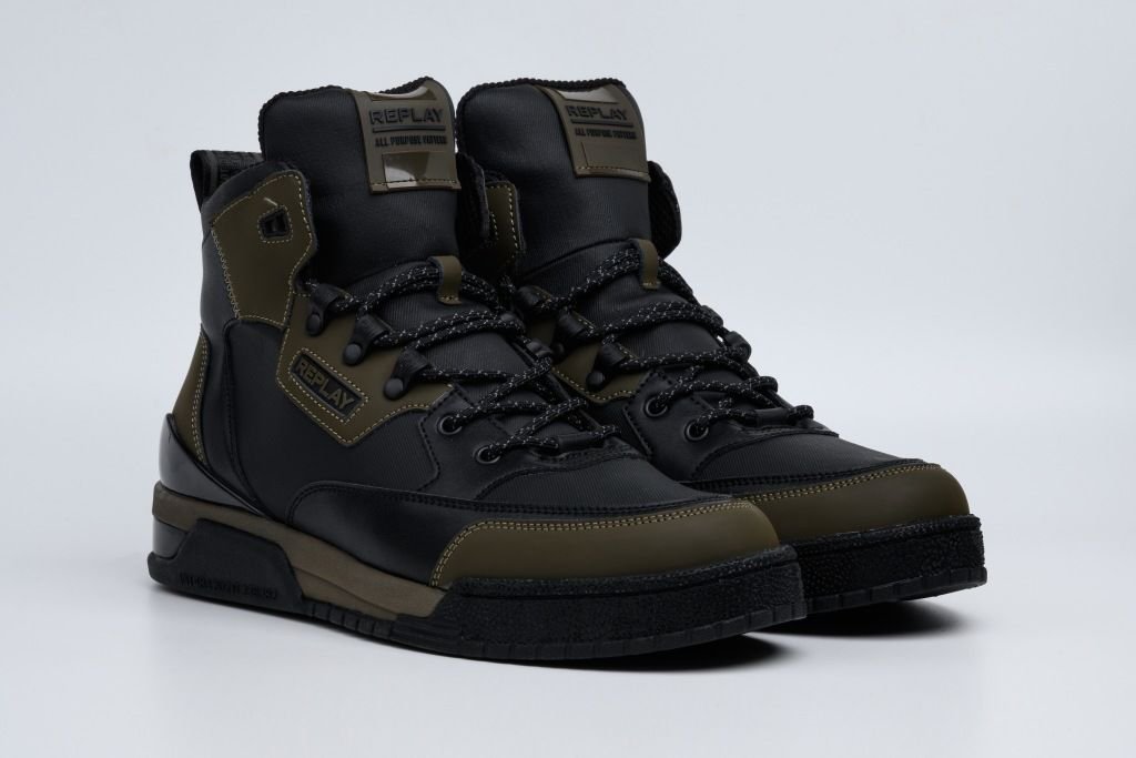 Replay Astro Speed 3 men's sneakers in black with military green accents, featuring a sleek athletic design and breathable material.