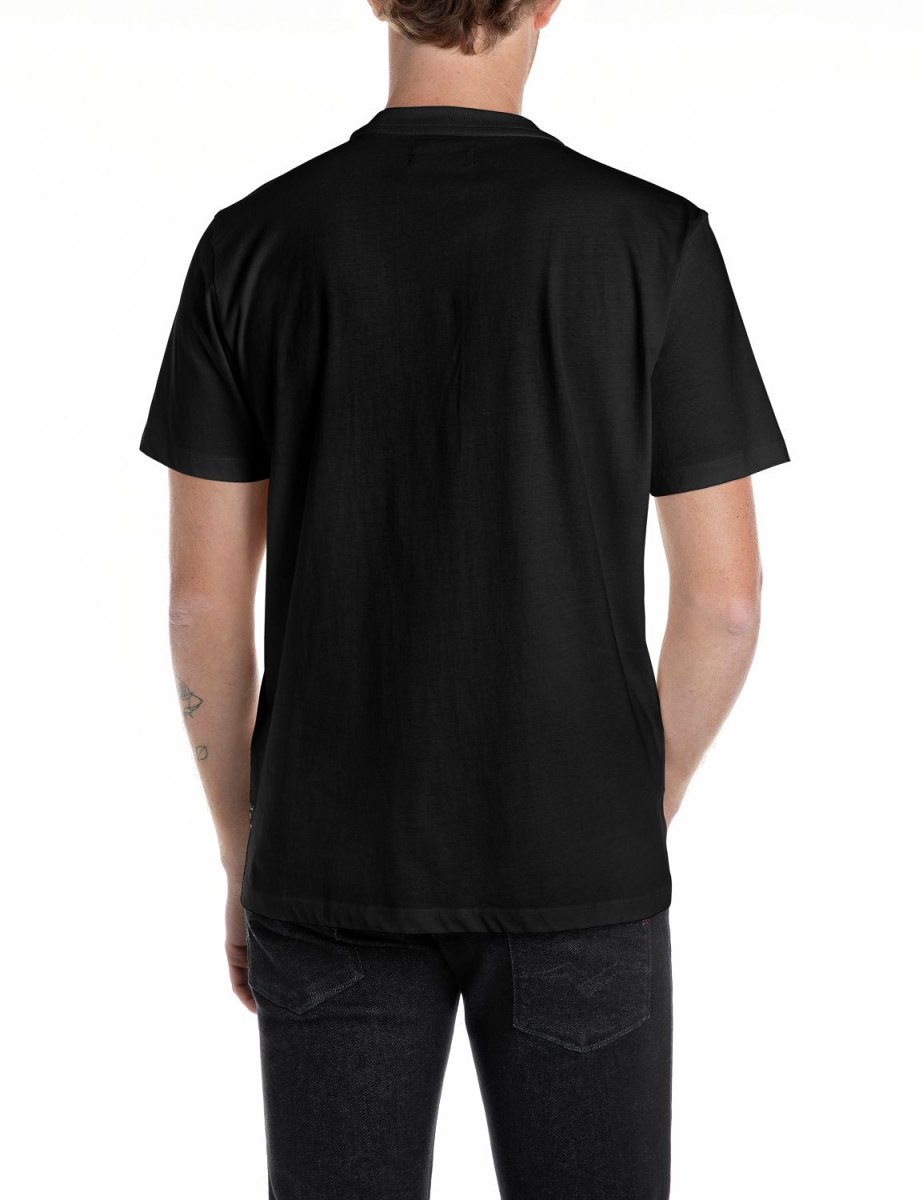 Black Replay M3099 men's T-shirt with short sleeves and round neckline, made from soft fabric.