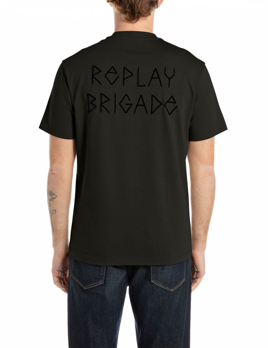 Black Replay M3251 men's T-shirt with a classic crew neck and short sleeves, made from soft, comfortable fabric.