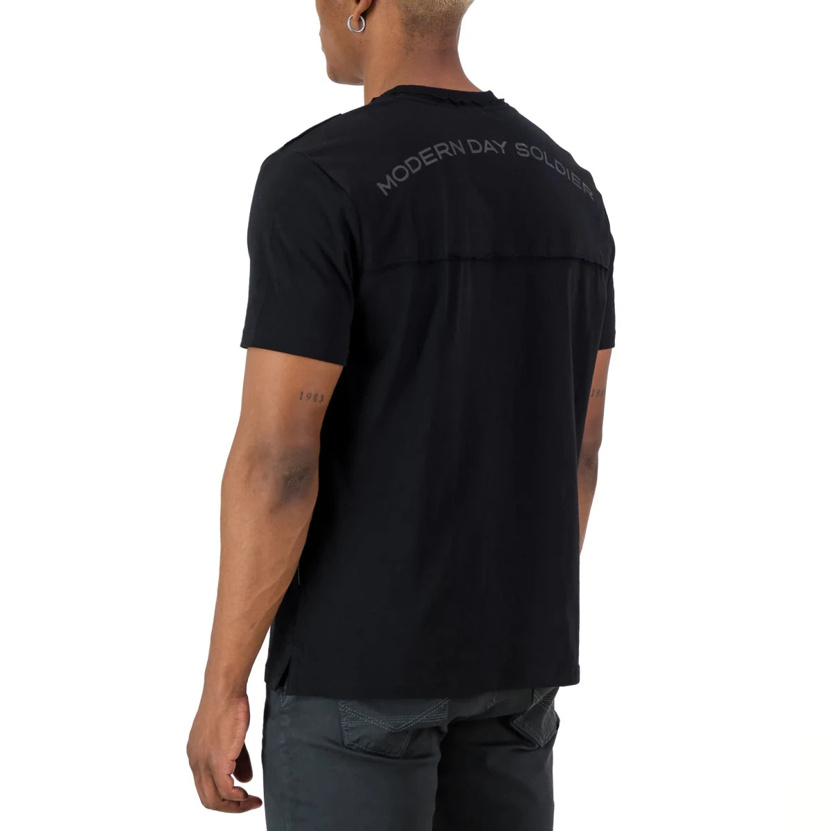 Black SPCC Recon Berrett men's t-shirt with a relaxed fit and minimalist design, featuring the SPCC logo on the front.