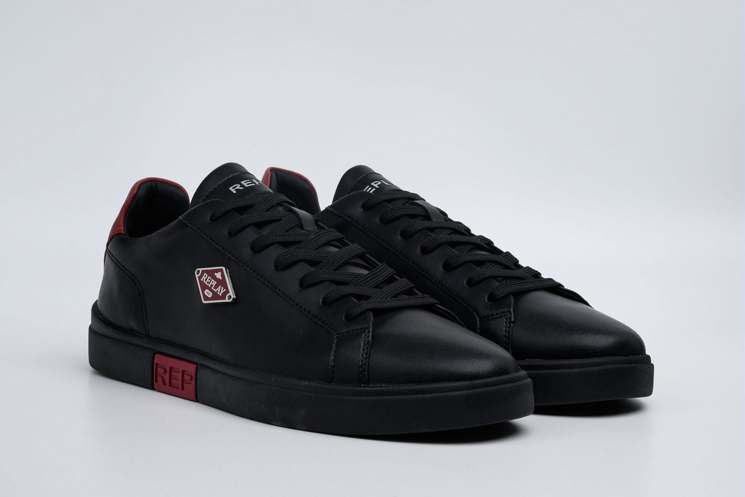 Replay men's Polys M Rhombus Sa sneakers in black and maroon with geometric design and sporty style.
