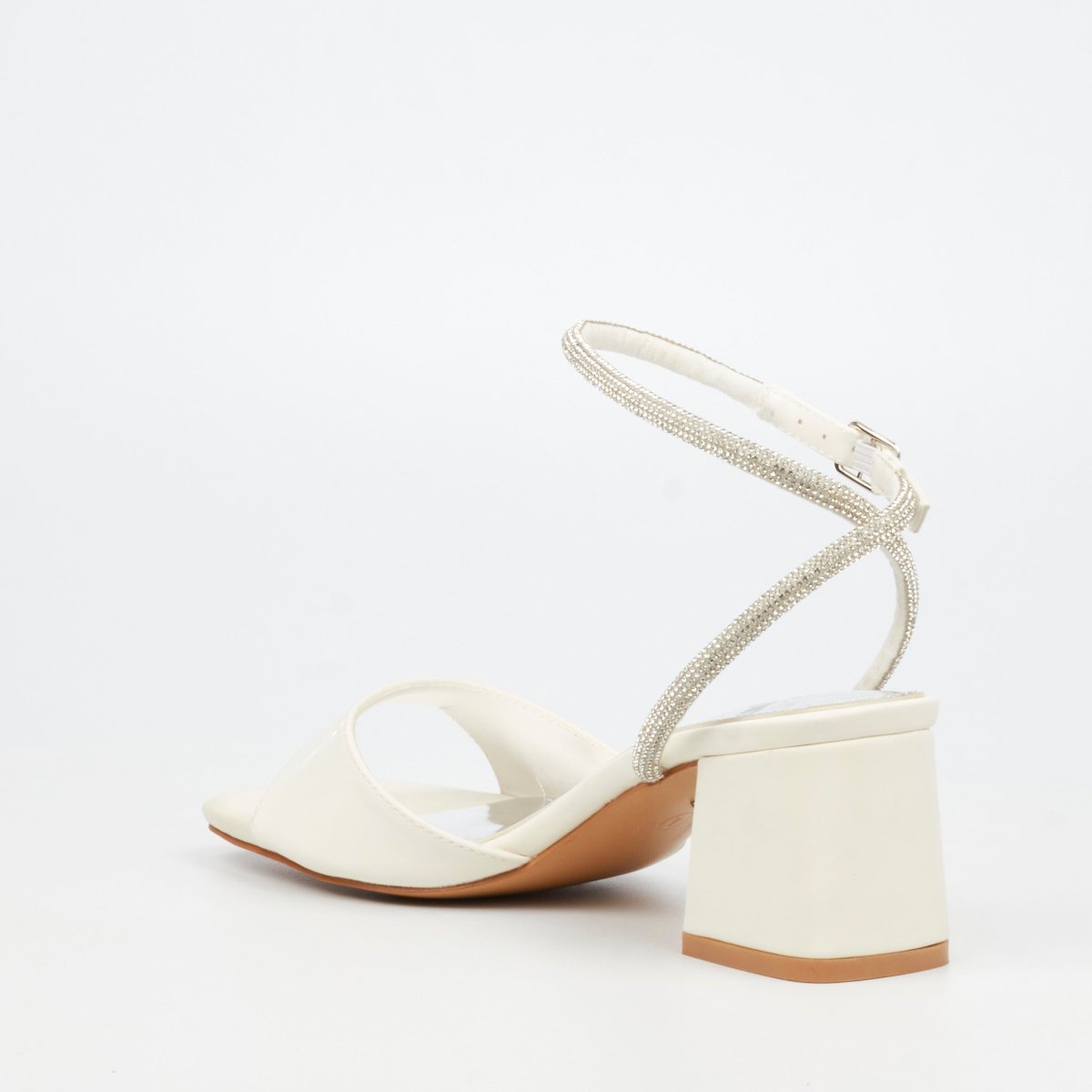 White Butterfly Feet Alaine 1 Heel women's sandals with a sleek design and open toe, perfect for stylish summer wear.