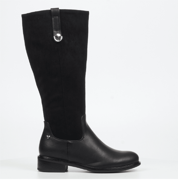 Black Butterfly Feet Huda 18 long women's boots featuring sleek design and pointed toes, perfect for stylish fall and winter wear.