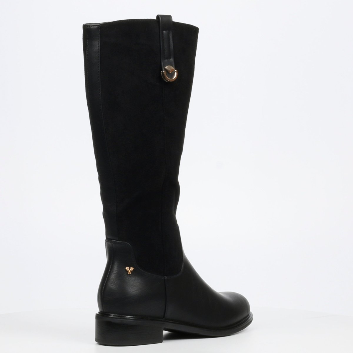 Black Butterfly Feet HUDA 18 long women's boots with a sleek design and pointed toe, featuring a stylish butterfly motif.