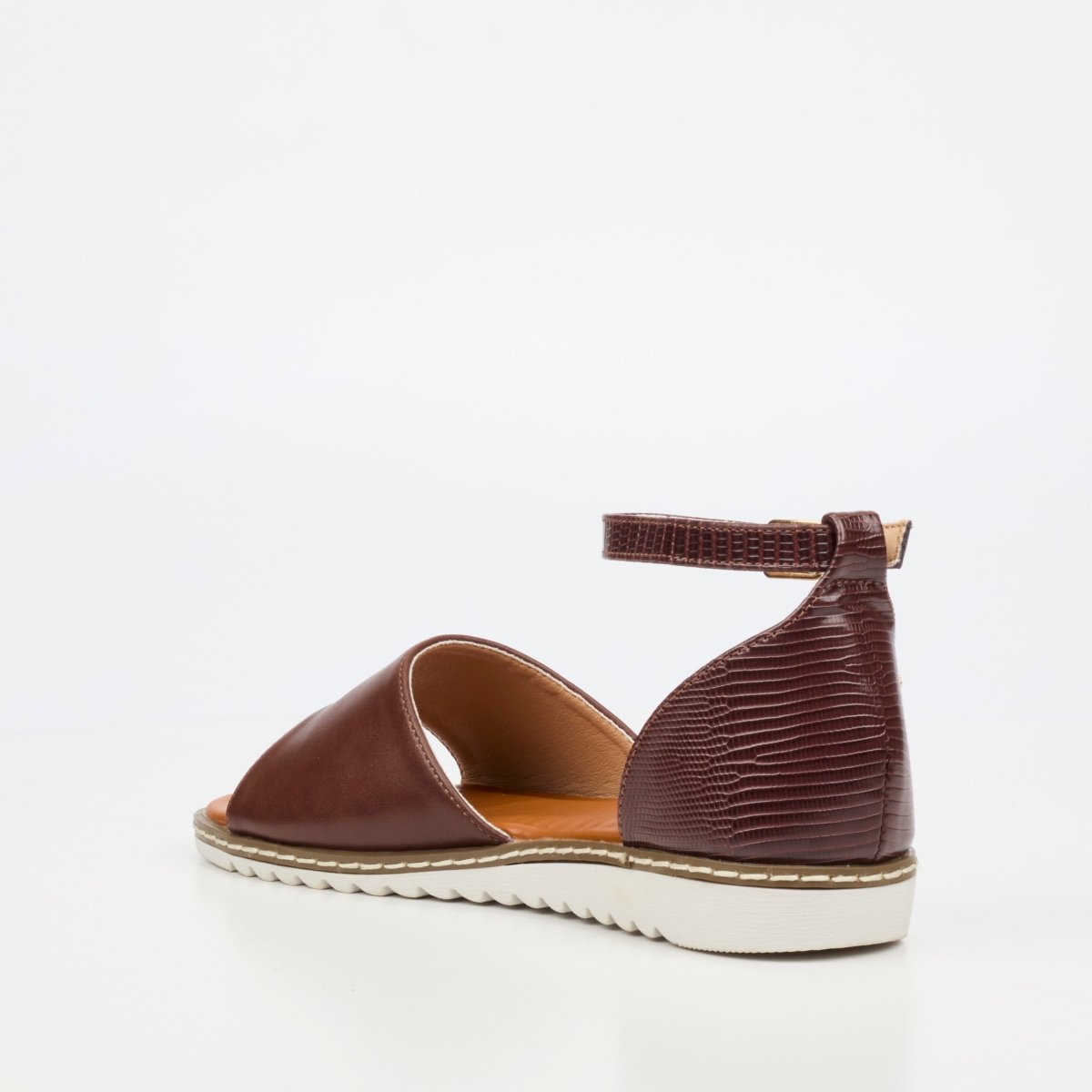 Chocolate Butterfly Feet Walnut 2 women's sandals with a stylish design and comfortable fit, perfect for casual wear.