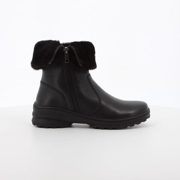 Black Hush Puppies Maya II women's boots with a sleek design, featuring a rounded toe and comfortable low heel.