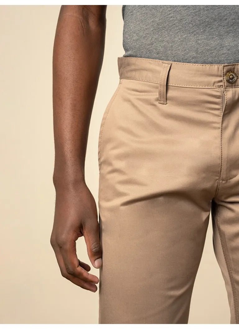 Men's Polo Essential straight-leg chinos in taupe, casual fit, made from comfortable cotton fabric, shown on a model.