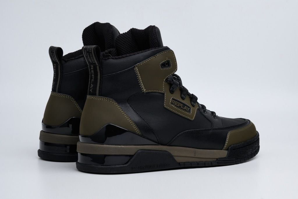 Replay Astro Speed 3 men's sneakers in black with military green accents, showcasing sporty design and breathable material.