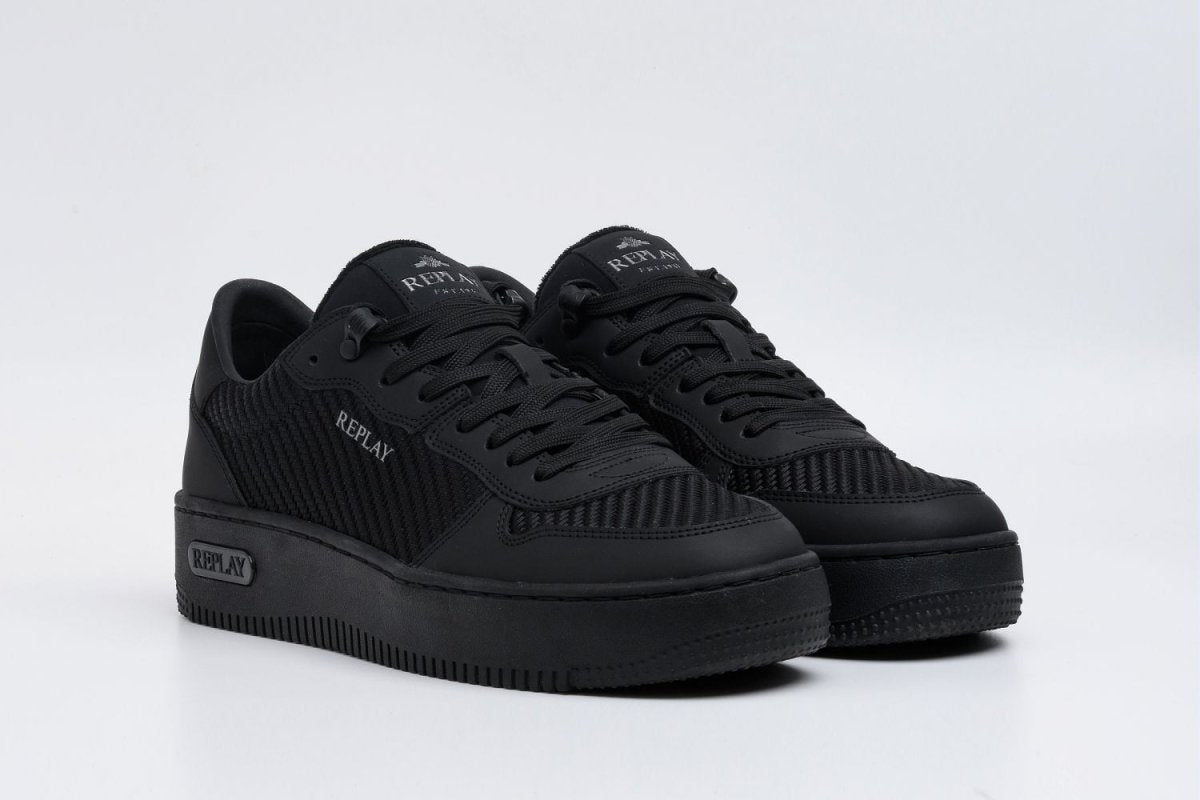 Replay Epic High M Sa 3 black men's sneakers with sleek design and athletic style, featuring black leather and stylish detailing.