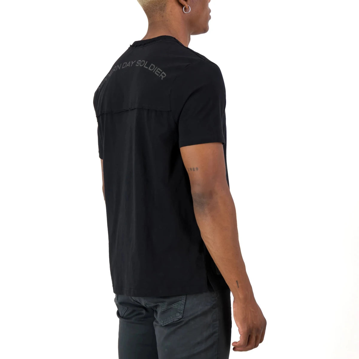 Black SPCC Recon Berrett T-shirt for men, featuring a casual fit with the SPCC logo on the front.