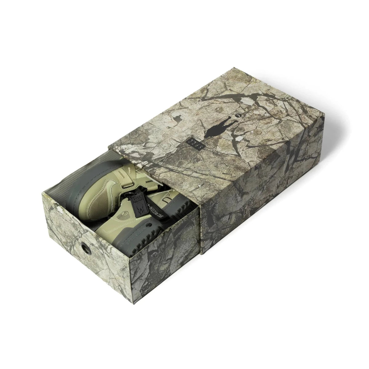 SPCC Recon Dune Force Lo men's sneaker in off-white with stylish design and casual low-top silhouette.